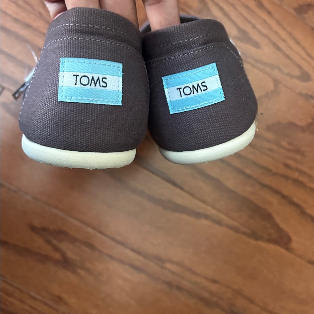 TOMS Women's Brown Canvas Flats - Picture 2 of 5